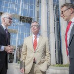 Identifying areas for enhanced sharing of operational information to more effectively combat terrorism was the focus of the meeting between Germany’s Minister of the Interior Thomas de Maizière (centre), Interpol Secretary General Jürgen Stock (left) and President of the German Bundeskriminalamt (BKA) Holger Münch