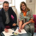 Tony Porter and Elizabeth Denham sign the Memorandum of Understanding